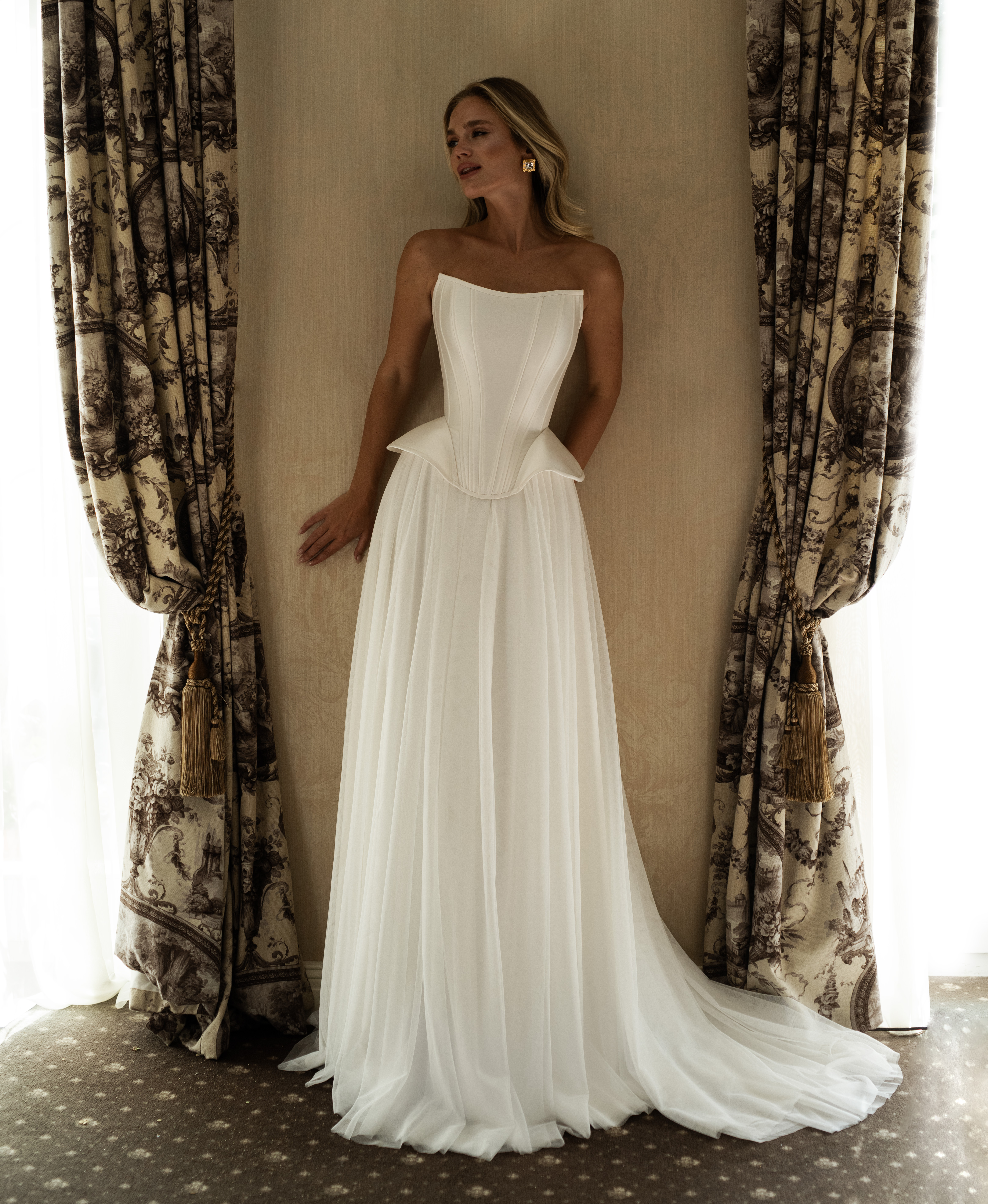 Свадебное платье — свадебное платье в Deluxe Bride
